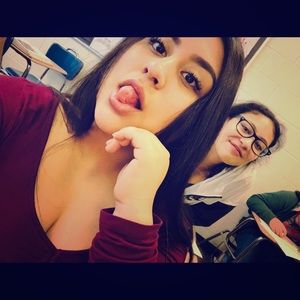 Meet your Posher, Nayeli